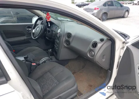 2004 Pontiac Grand Prix Gt1 z USA, uszkodzony, nr VIN 2G2WP522141114363